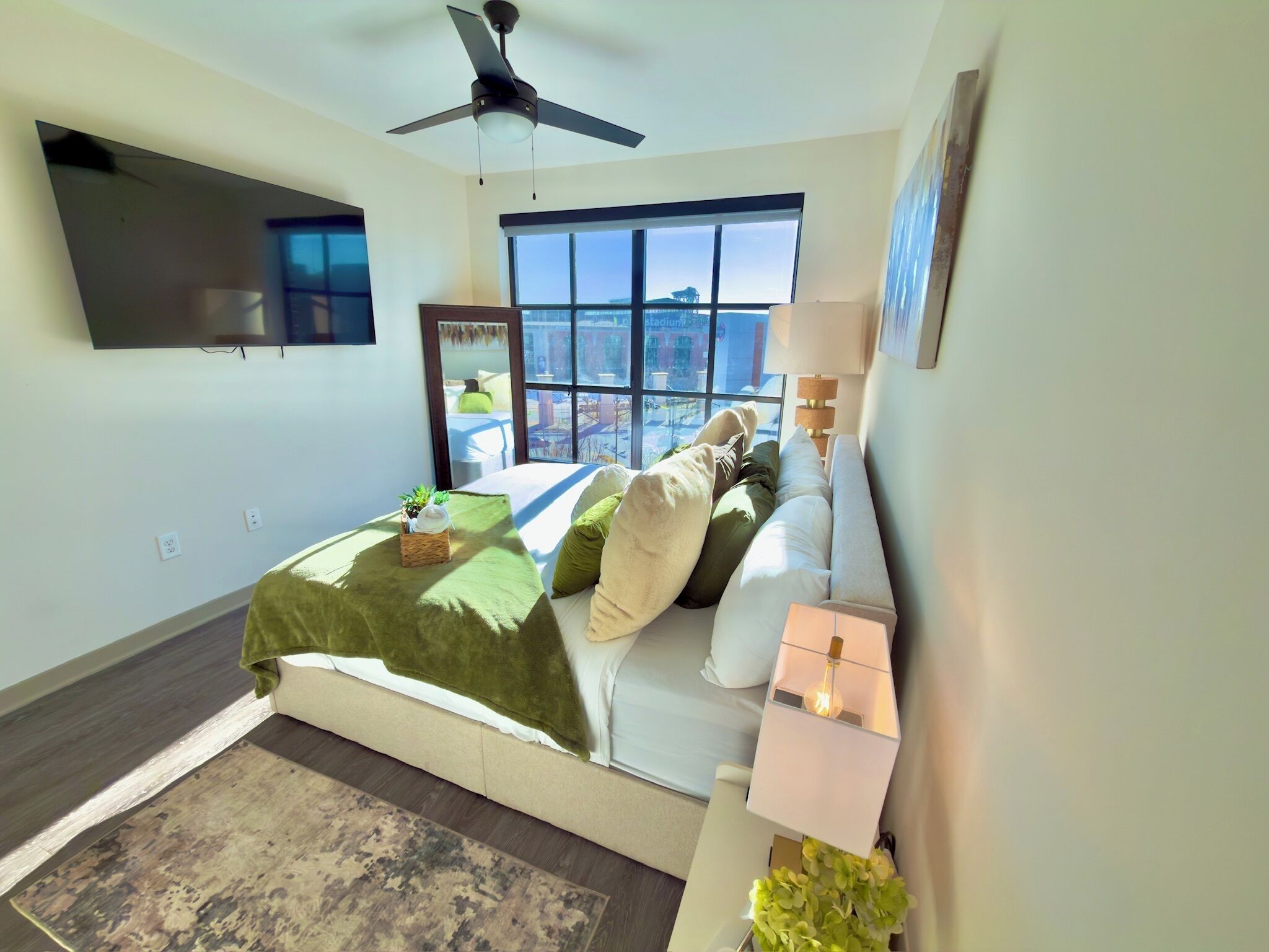 1 多间卧室、熨斗/熨衣板、WiFi、床单