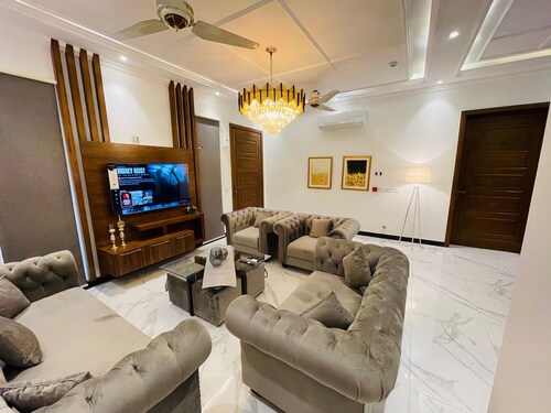 Luxurious House 2 BHK Phase 5 DHA Near Raya & Airport