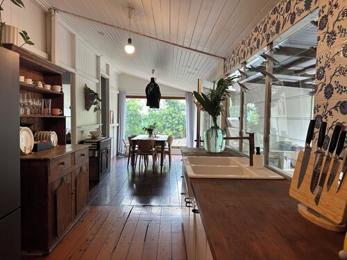 Treefeller’s Cottage Eumundi -  3 bedroom house directly across from the markets
