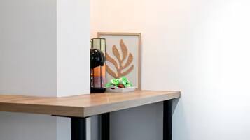 Apartment (Studio Apartment with Balcony) | Private kitchen | Fridge