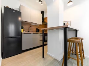 Apartment (Studio Apartment with Balcony) | Private kitchen | Fridge - Zadar Apartment Sweet Life (Zadar)