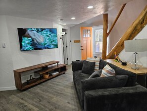 TV, fireplace, offices - Scenic Dome Retreat: Luxury Bath & Mountain Views (Cripple Creek)