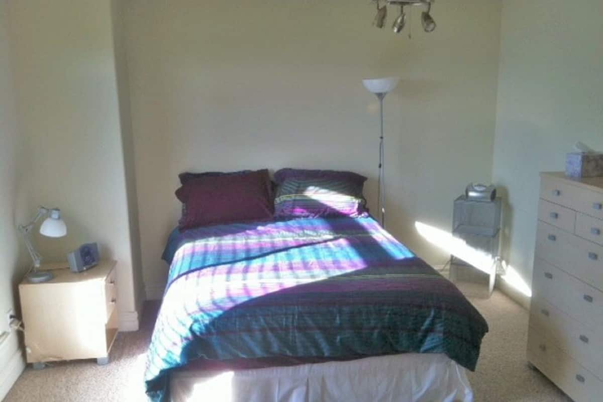 Deluxe Townhome, 2 Bedrooms, Patio | Iron/ironing board, free WiFi