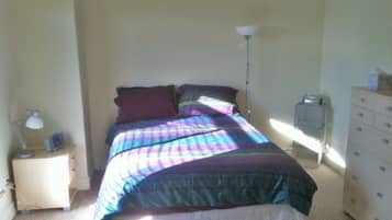 Deluxe Townhome, 2 Bedrooms, Patio | Iron/ironing board, free WiFi