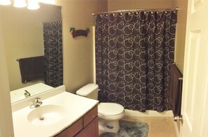 豪華聯排別墅, 2 間臥室, 露台 | 浴室