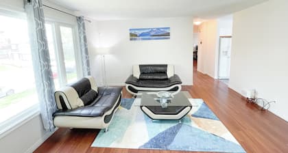 2 Bed rooms, 3 beds with garage for a cozy stay in Calgary