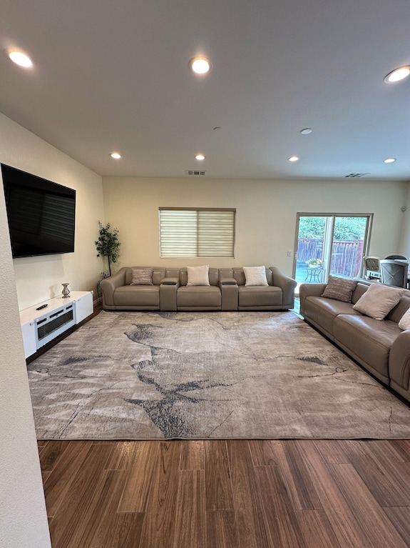 Quiet Modern Home Spacious & Work-friendly - Banning, CA