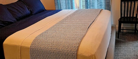 مكواة/لوح كي وواي فاي وملاءات أسرّة