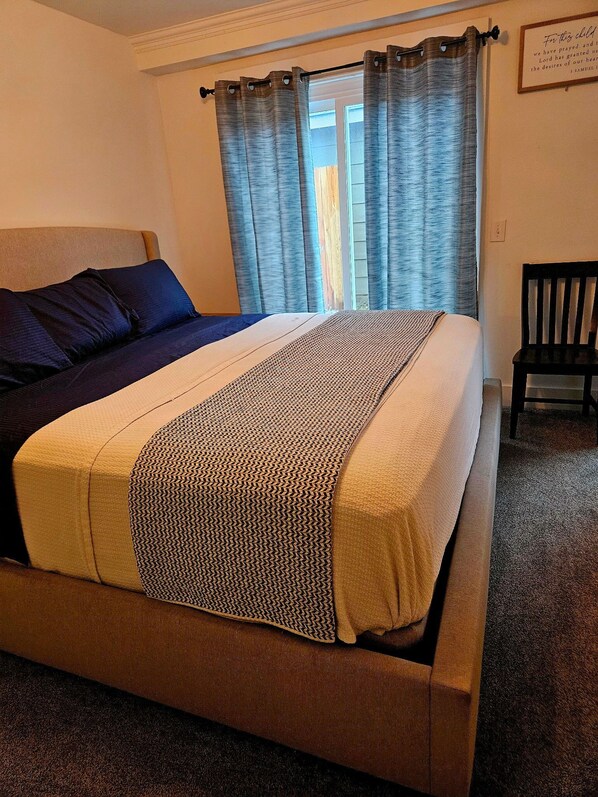 Iron/ironing board, WiFi, bed sheets