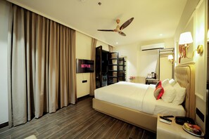 Kamar Double Deluks | Setrika/meja setrika dan Wi-Fi gratis