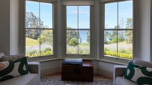 Interior - Flowerpot Cottage Hideaway (Flowerpot)