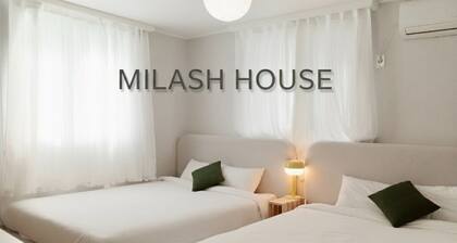 서울역 도보 10분! 리모델링 완료된 쾌적한 숙소입니다. 명동, 홍대 등 주요 명소 이동이 편리한 최대 6인용 아늑한 프라이빗 감성 숙소입니다.