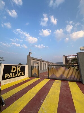 Property entrance - Hotel DK Palace Kishangarh (Bubani)