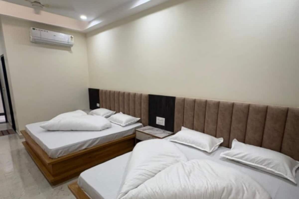 Basic Quadruple Room | Desk, free WiFi