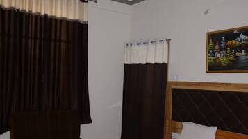 Kamar Double | Meja kerja dan Wi-Fi gratis