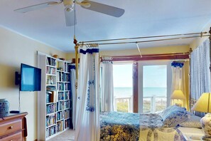 4 bedrooms, desk, iron/ironing board, free WiFi - Oceanfront 4BR Home w/ Private Pool, Decks, Beach Walkway, Stunning Views, New to Rental Market (Kure Beach)