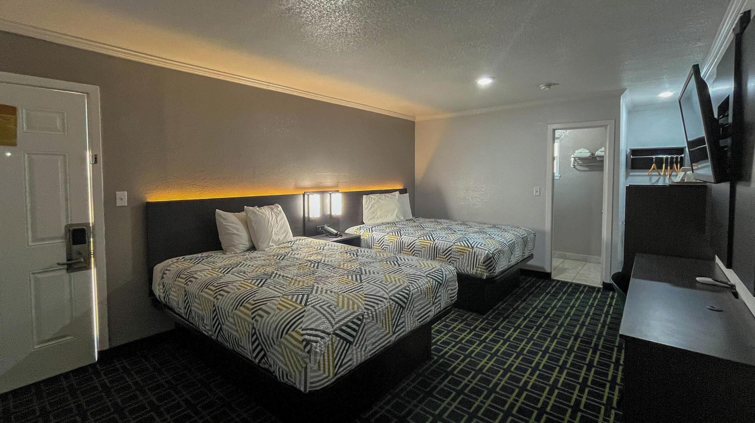 Desk, iron/ironing board, free WiFi, bed sheets