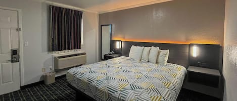 Escrivaninha, ferros/tábuas de passar roupa, Wi-Fi de cortesia