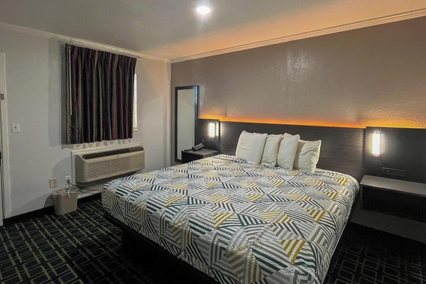 Desk, iron/ironing board, free WiFi, bed sheets