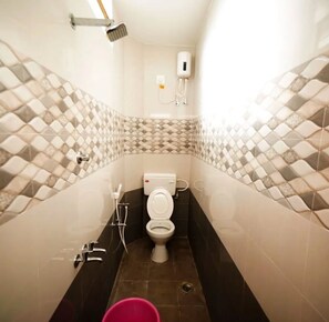 Standard Room | Bathroom - KUKAL CASTLE (Tiruppur)