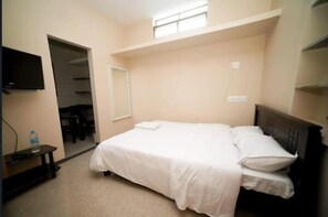 Standard Room | Free WiFi - KUKAL CASTLE (Tiruppur)