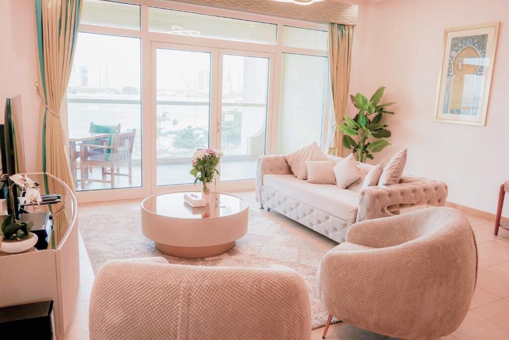 Luxury Apartment, Balcony, Beach View | Living area