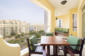 Balcony - Highend Shoreline Prestige Palm Jumeirah (Dubai)