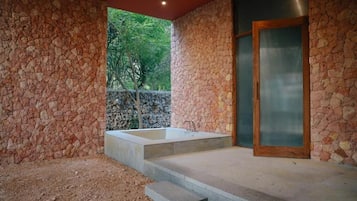 Deluxe Suite, Patio, Pool View | Spa | Massages