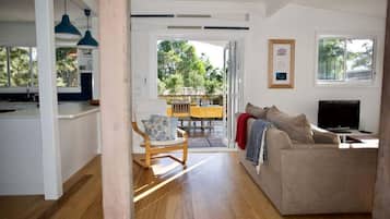 Televisie en een open haard