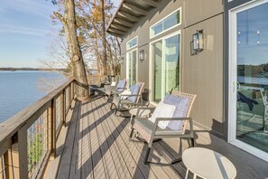 Terrace/patio - Family-Friendly Lakefront Gem w/ Dock in Talladega (Talladega)