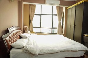 Deluxe Double Room, City View | Laptop workspace, free WiFi - Melinn (Lalitpur)