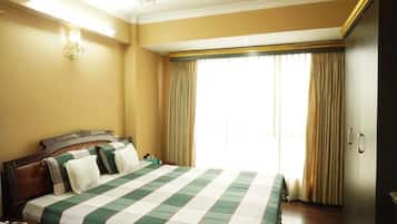 Laptop workspace, free WiFi