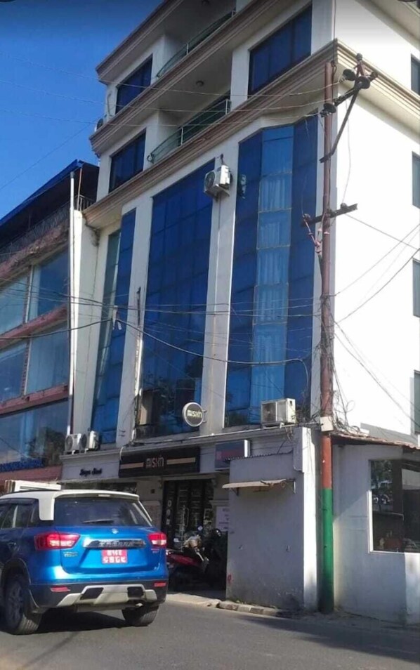Exterior - Melinn (Lalitpur)