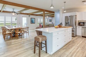 Dining - Jensen Beach Indian River Waterfront Retreat (Jensen Beach)