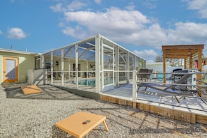 Terrace/patio - Pool Paradise! Port Charlotte Home Near Beach (Port Charlotte)