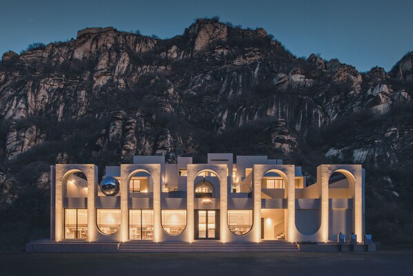 Front of property - Ubaia Hotel (Miyun)