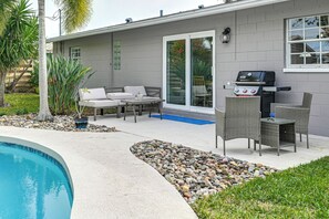Outdoor dining - 1/2 Mi to River! Poolside Escape on Merritt Island (Merritt Island)