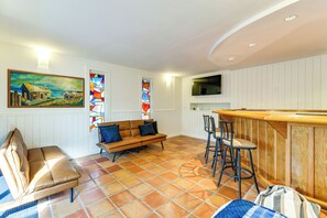 Interior - 2 Mi to Beaches! Spacious Family Gem in Siesta Key (Siesta Key)