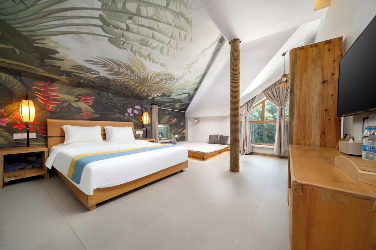 Junior kamer | Een bureau, verduisterende gordijnen, gratis wifi, beddengoed