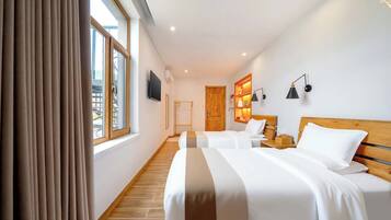 Standard Room | Desk, blackout drapes, free WiFi, bed sheets