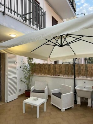 Terrace/patio - Cozy One-bedroom Retreat in Polignano a Mare (Polignano a Mare)