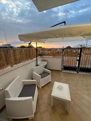 Hus - 1 soveværelse - ryger - terrasse | Balkon