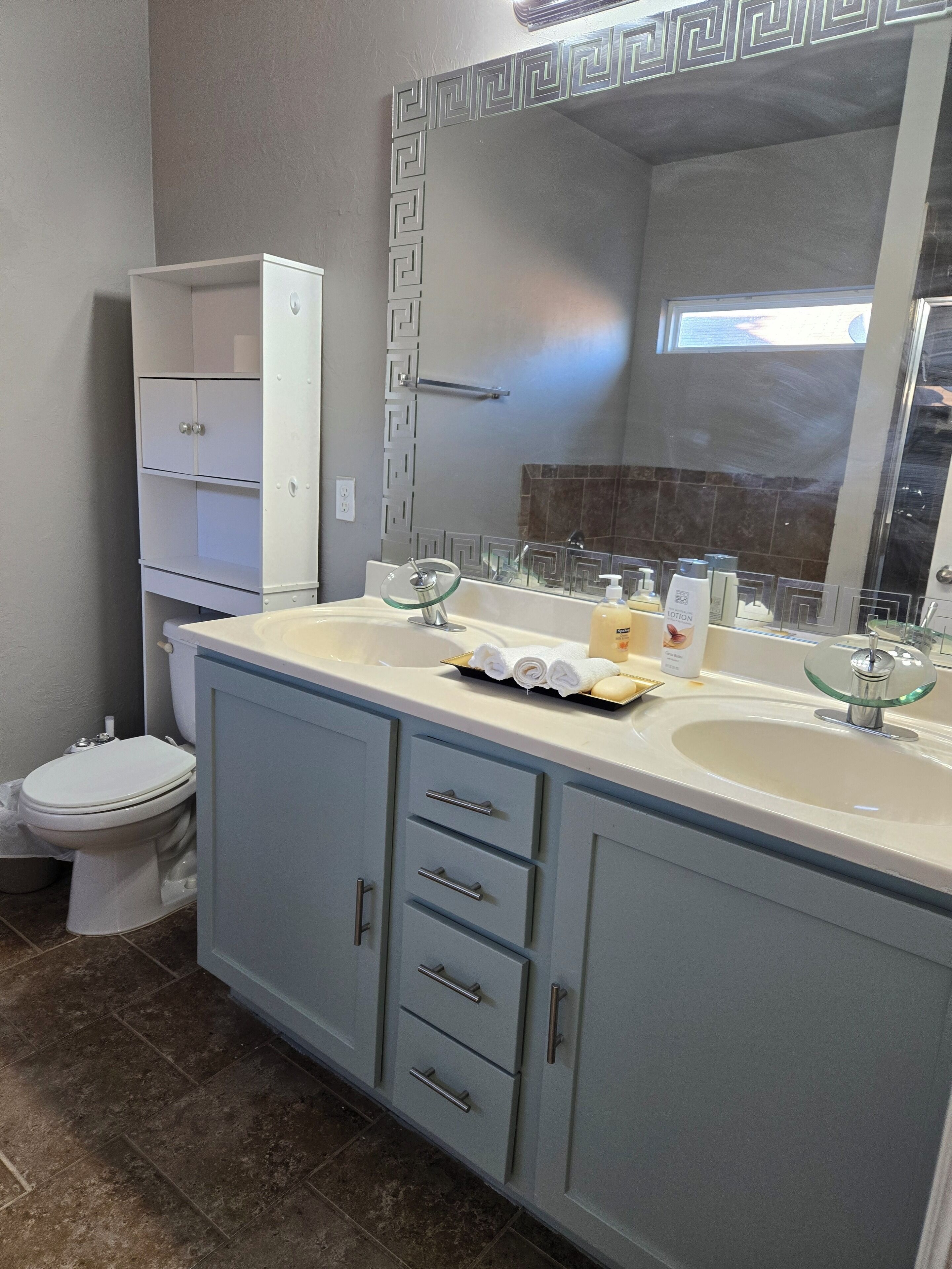 Hair dryer, bidet, towels, soap