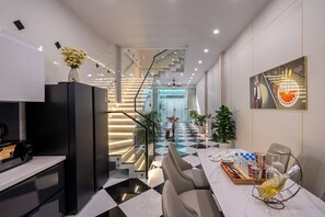 In-room dining - Mei's house homestay (Da Nang)