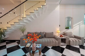 Residenza, 5 camere da letto, vista giardino | Area soggiorno