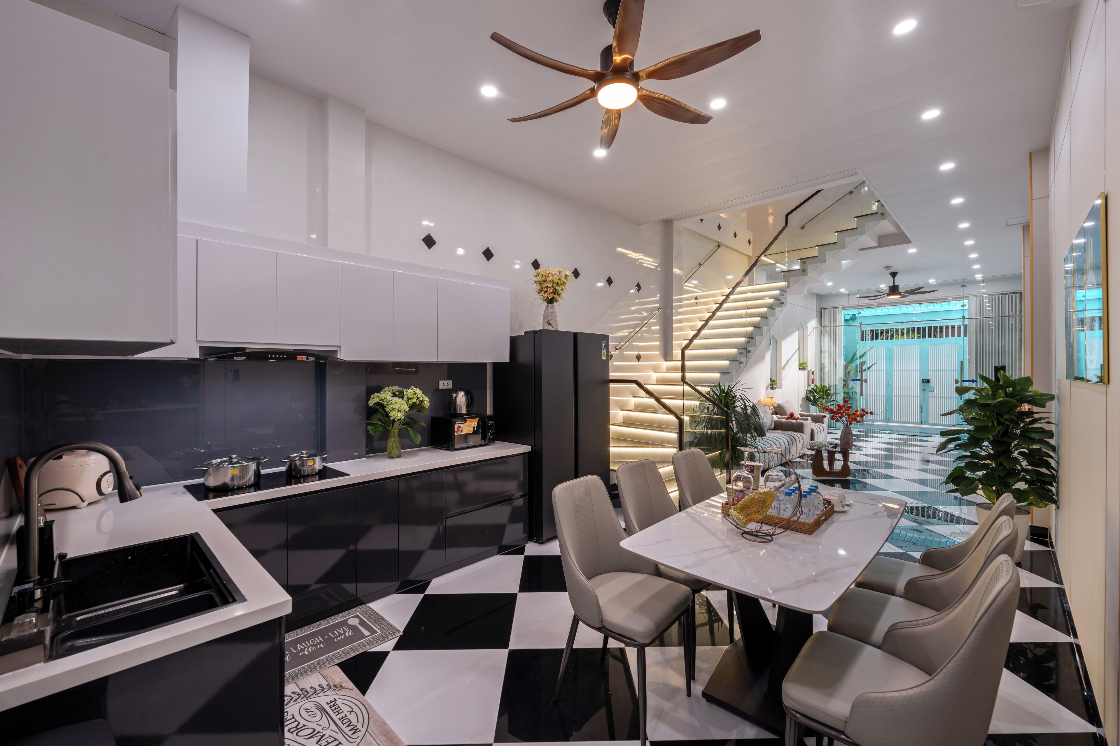 Townhome, 5 Bedrooms, Garden View | Private kitchen