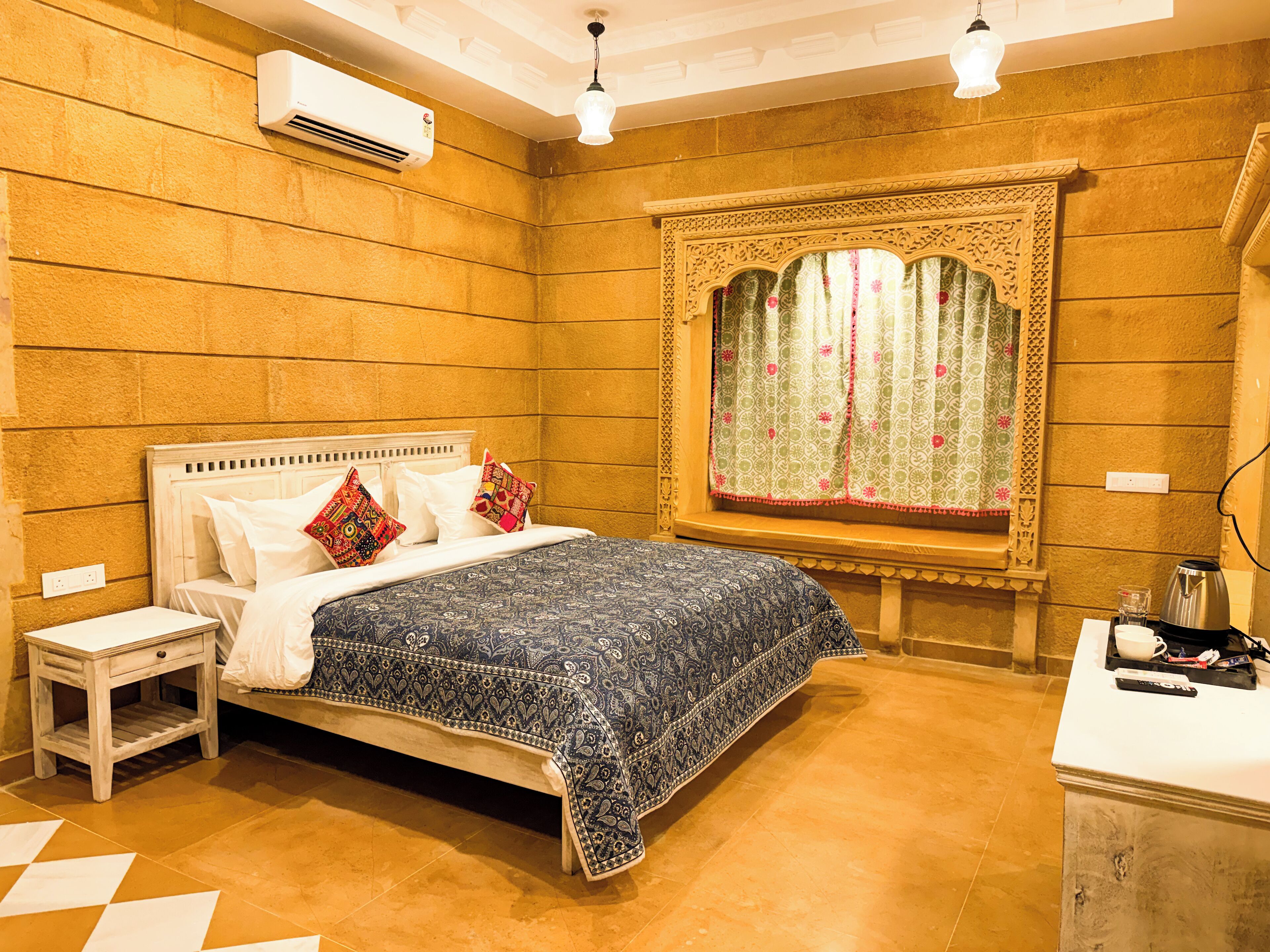 Royal Room | Free WiFi