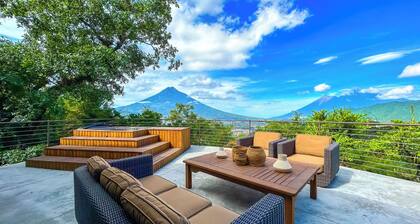 Casa Los Volcanes w/Jacuzzi and Volcano view