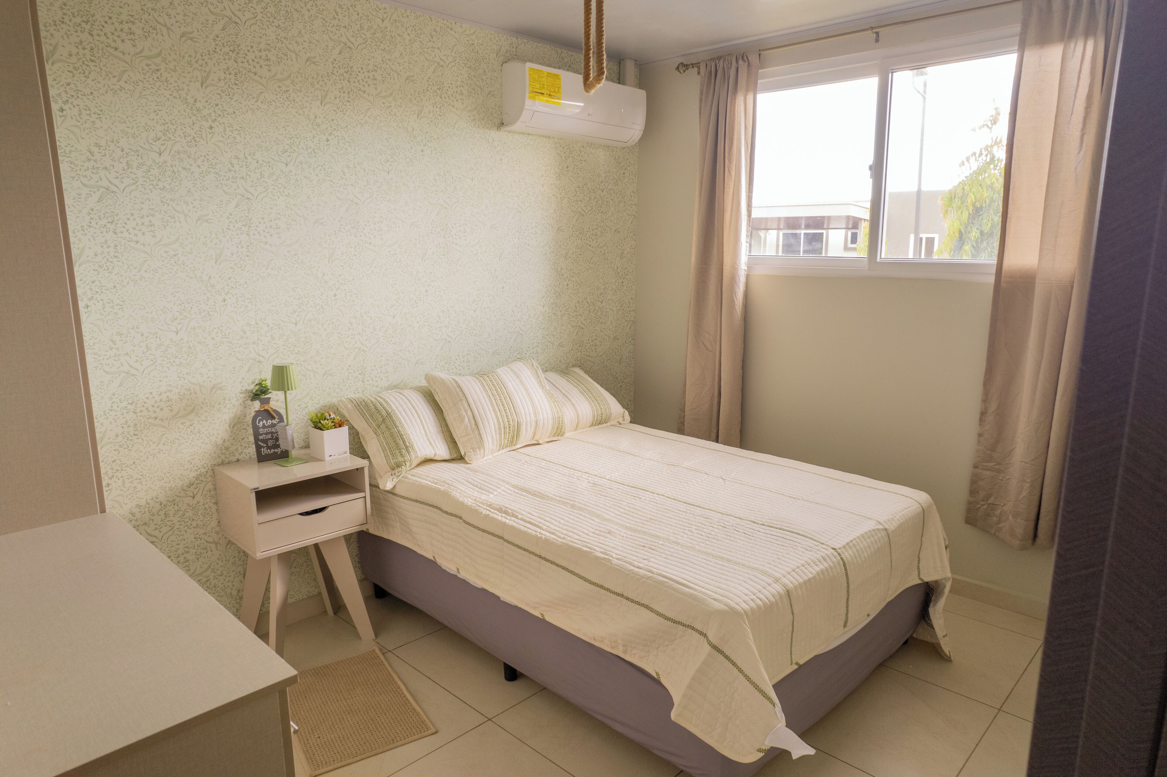 3 bedrooms, WiFi (free), bed sheets