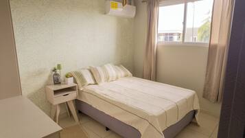 3 bedrooms, WiFi (free), bed sheets